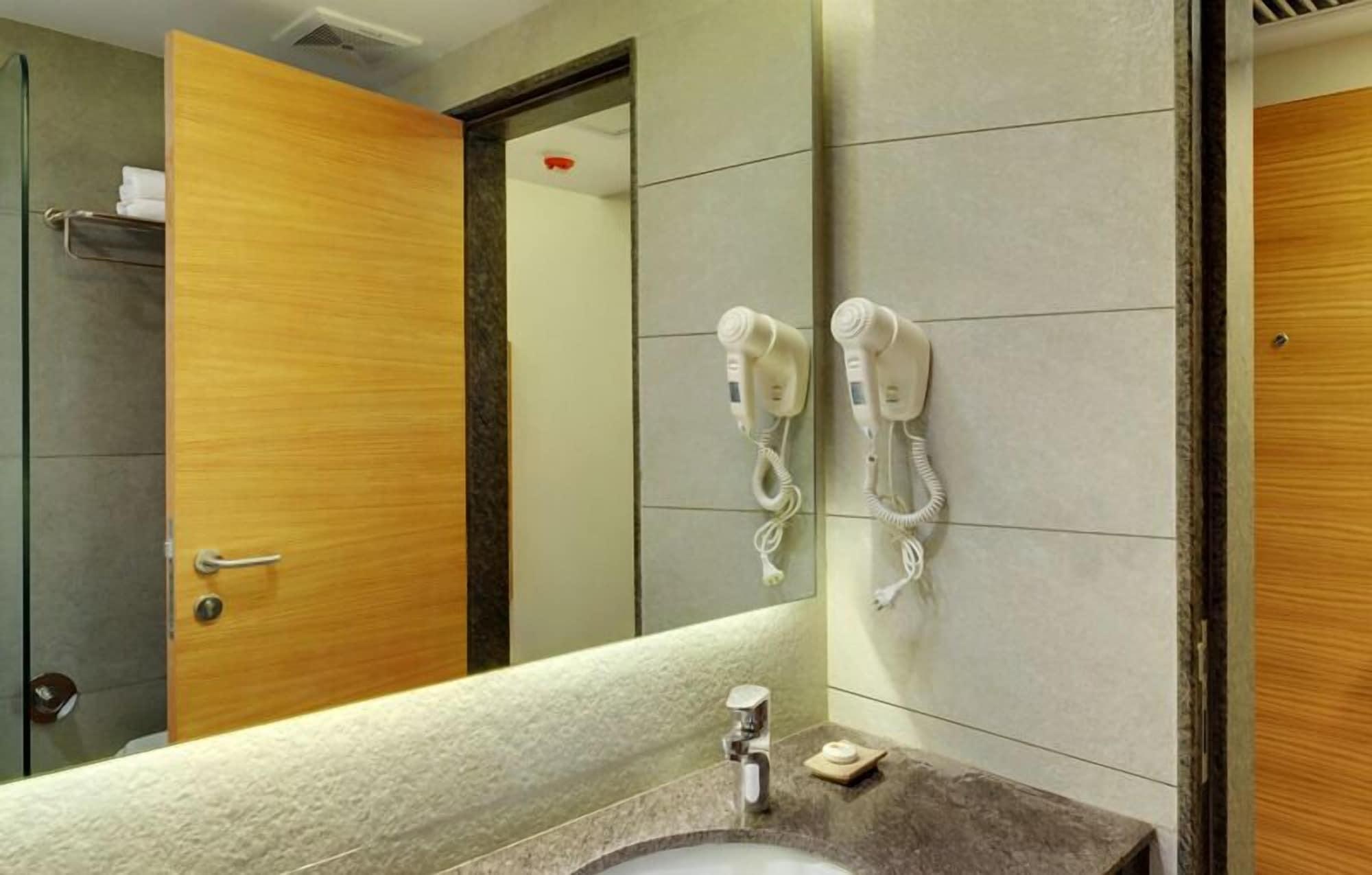 Hotel Suba Elite Vadodara Exterior foto