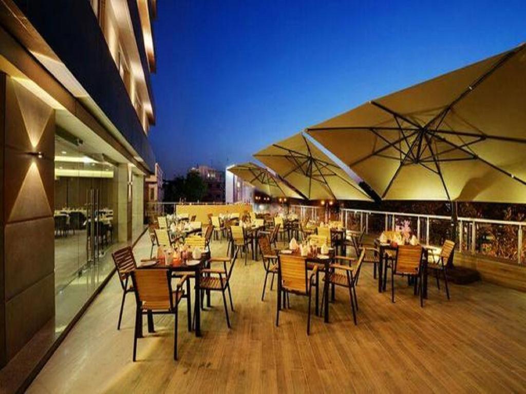 Hotel Suba Elite Vadodara Exterior foto
