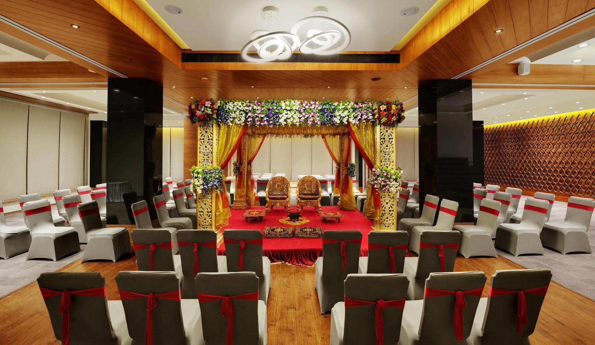 Hotel Suba Elite Vadodara Exterior foto